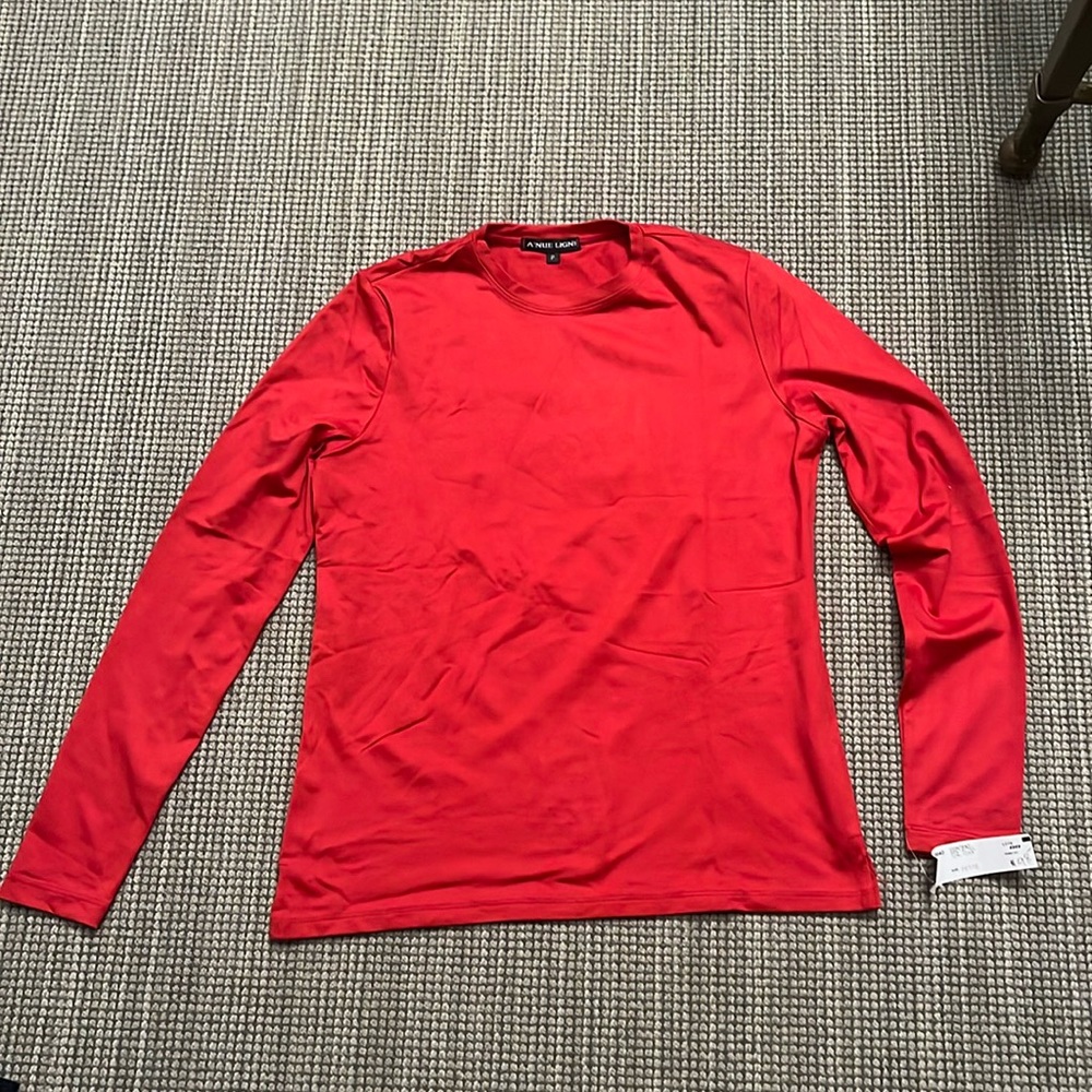 Women’s Red Long Sleeve Shirt 88% Tactel, 12% Lycra. Size P